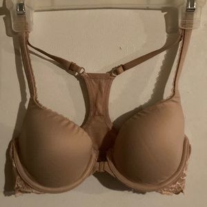 Beige bra from Victoria’s Secret size 32C!